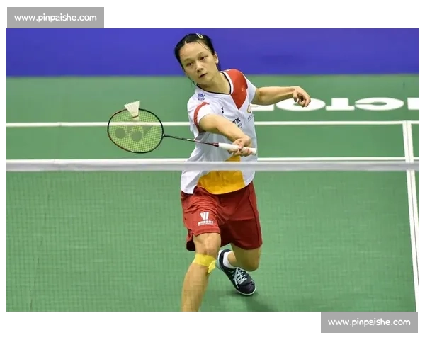 精彩女子羽毛球单打巅峰对决全程技战术深度解析视角呈现精彩瞬间